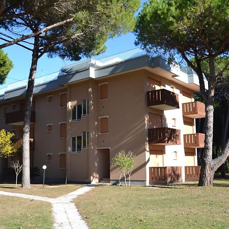 Clizia Apartment Bibione Bagian luar foto