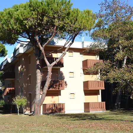 Clizia Apartment Bibione Bagian luar foto